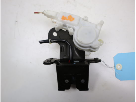 Serrure hayon occasion MAZDA 3 I Phase 2 - 1.6 MZ-CD 110ch