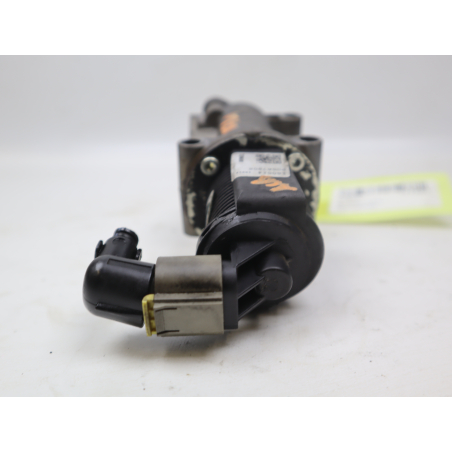 Vanne EGR occasion FIAT CROMA II Phase 1 - 1.9 DT 8v MULTIJET 120ch