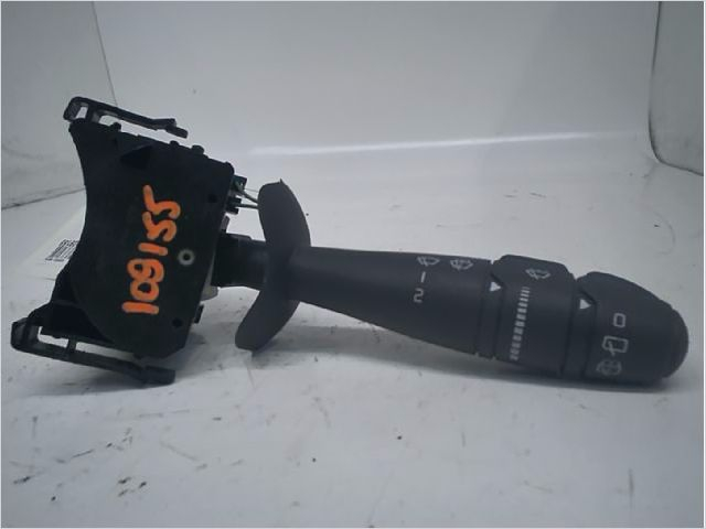 Commande essuie glace occasion RENAULT TWINGO II Phase 1 - 1.2i 16v 75ch