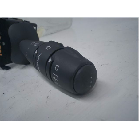 Commande essuie glace occasion RENAULT TWINGO II Phase 1 - 1.2i 16v 75ch