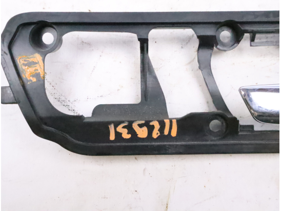 Poignee int porte avd occasion VOLKSWAGEN POLO IV Phase 1 - 1.2 65ch