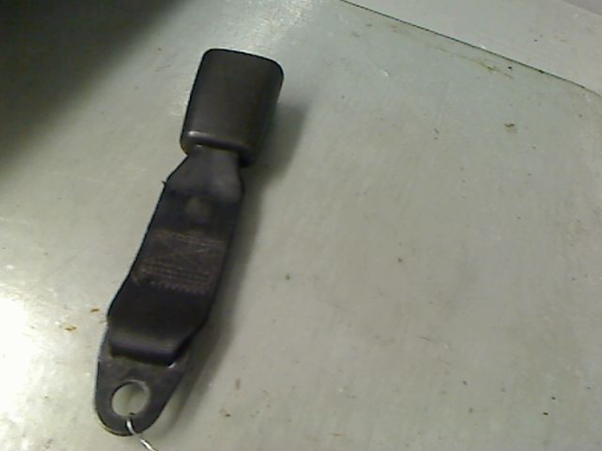 Ancrage ceinture arrière droit occasion ALFA ROMEO 147 Phase 2 - 1.9 JTD 115ch