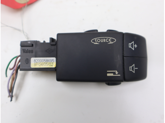 Commande autoradio occasion RENAULT CLIO II Phase 2 - 1.2 16v