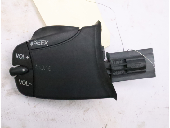 Commande autoradio occasion FORD FOCUS I Phase 1 - 1.8 TDDI 90ch