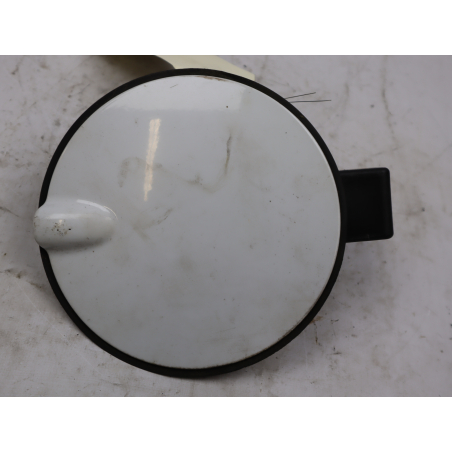 VOLET DE TRAPPE CARBURANT