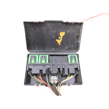 Boite a fusibles occasion PEUGEOT 406 COUPE Phase 1 - 2.2 HDI 133ch