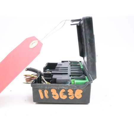 Boite a fusibles occasion PEUGEOT 406 COUPE Phase 1 - 2.2 HDI 133ch