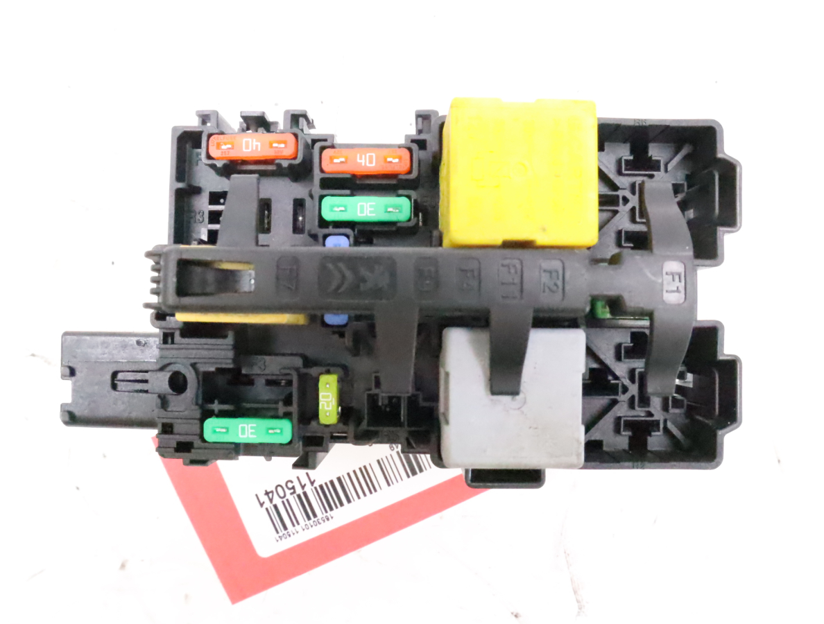 Boite a fusibles occasion PEUGEOT 5008 II Phase 2 - 1.2 130ch