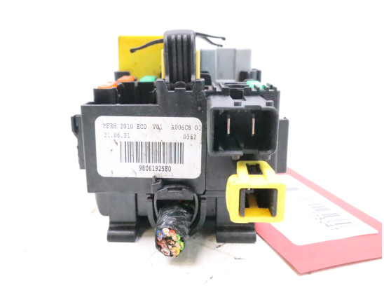 Boite a fusibles occasion PEUGEOT 5008 II Phase 2 - 1.2 130ch