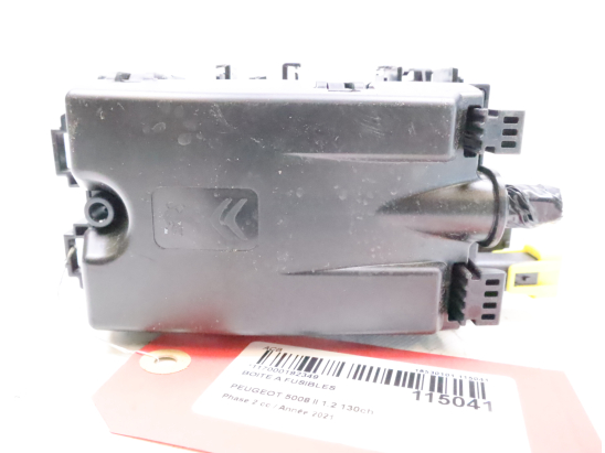 Boite a fusibles occasion PEUGEOT 5008 II Phase 2 - 1.2 130ch