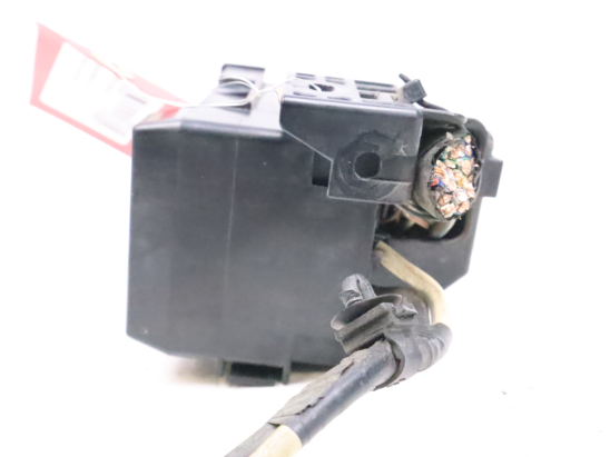 Boite a fusibles occasion SUZUKI SWIFT III Phase 1 - 1.3 DDIS 75ch