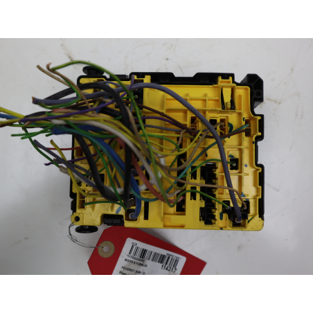 Boite a fusibles occasion PEUGEOT 2008 Phase 1 - 1.2i PURETECH 110ch