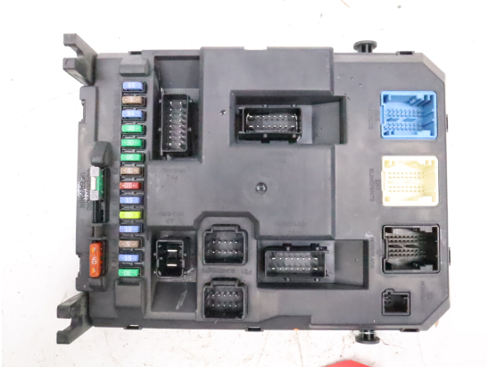 BSI (PLATINE FUSIBLE HABITACLE)