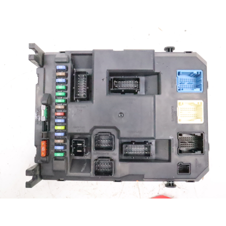 BSI (PLATINE FUSIBLE HABITACLE)