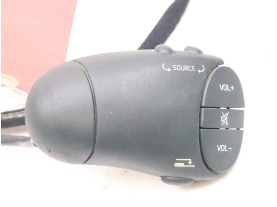 Commande autoradio occasion RENAULT KANGOO I Phase 1 - 1.2i 8v 60ch