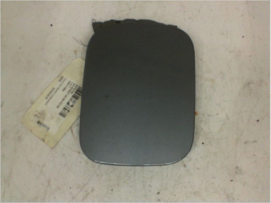 VOLET DE TRAPPE CARBURANT