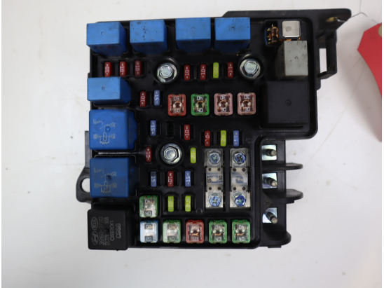 Boite a fusibles occasion KIA CEE D I Phase 1 SW - 1.6 CRDI 115ch