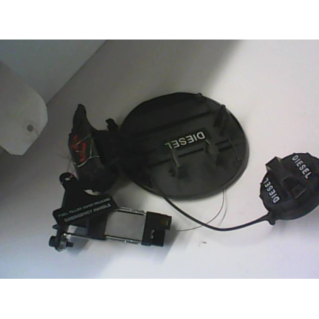 VOLET DE TRAPPE CARBURANT