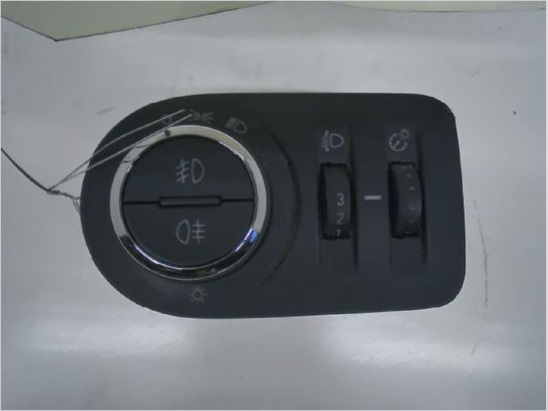 Commande eclairage occasion OPEL CORSA IV Phase 2 - 1.2 TWINPORT 85ch