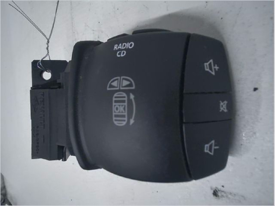 Commande autoradio occasion RENAULT MEGANE III Phase 1 - 1.5 DCI 110ch