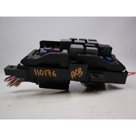 Boite a fusibles occasion KIA CARENS III Phase 1 - 2.0 CRDI 115ch