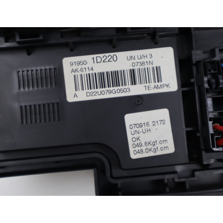 Boite a fusibles occasion KIA CARENS III Phase 1 - 2.0 CRDI 115ch