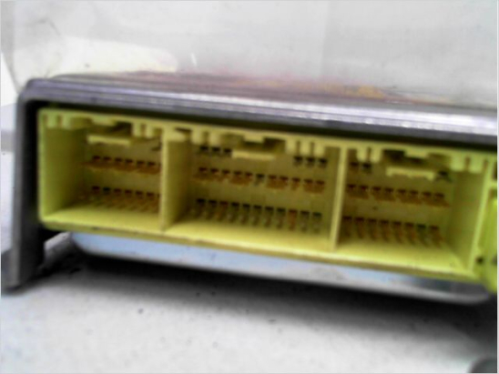 Boitier pyrotechnique occasion TOYOTA COROLLA VERSO II phase 2 - 2.2 D 177ch