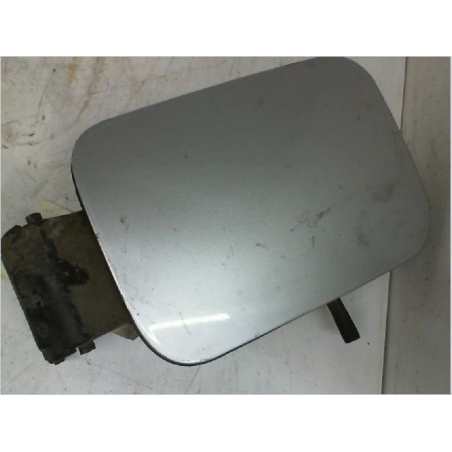 VOLET DE TRAPPE CARBURANT