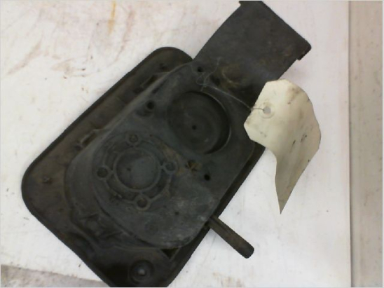 VOLET DE TRAPPE CARBURANT