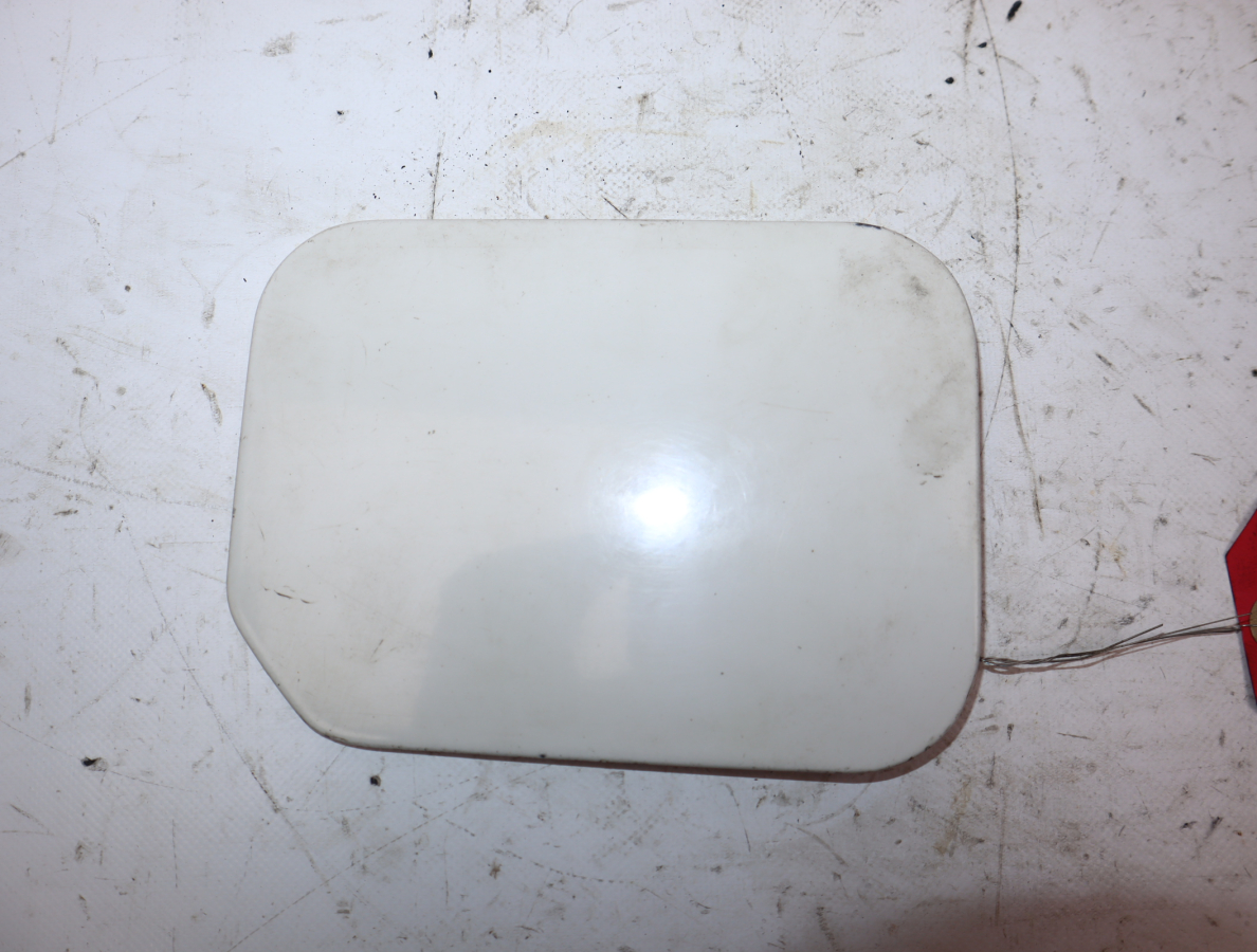 VOLET DE TRAPPE CARBURANT