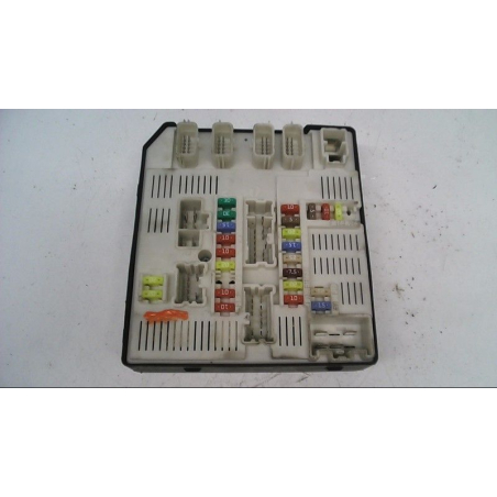 Platine fusible av occasion RENAULT MEGANE III Phase 1 - 1.4 TCE 16v 130ch