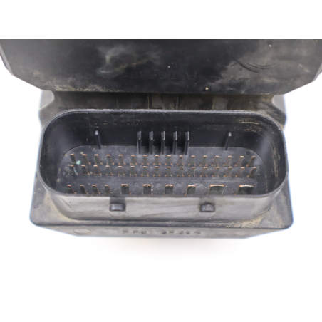 Calculateur abs occasion TOYOTA AVENSIS II phase 1 - 115 D-4D