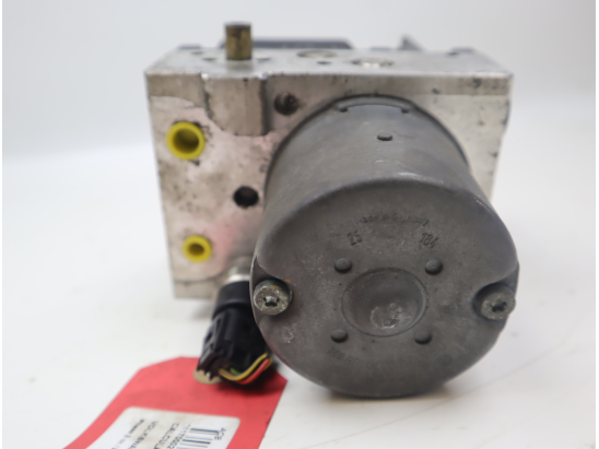 Calculateur abs occasion VOLKSWAGEN PASSAT IV Phase 2 - 1.9 TDI 130ch