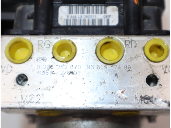 Calculateur abs occasion PEUGEOT 308 I CC phase 2 - 2.0 HDI 160ch