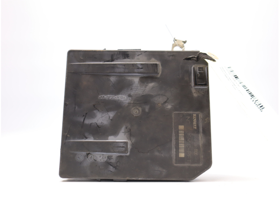 Platine fusible av occasion RENAULT MEGANE II Phase 2 BREAK - 1.5 DCI 105ch