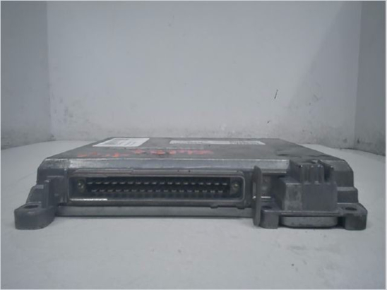Calculateur moteur occasion RENAULT MEGANE I Phase 1 - 1.4