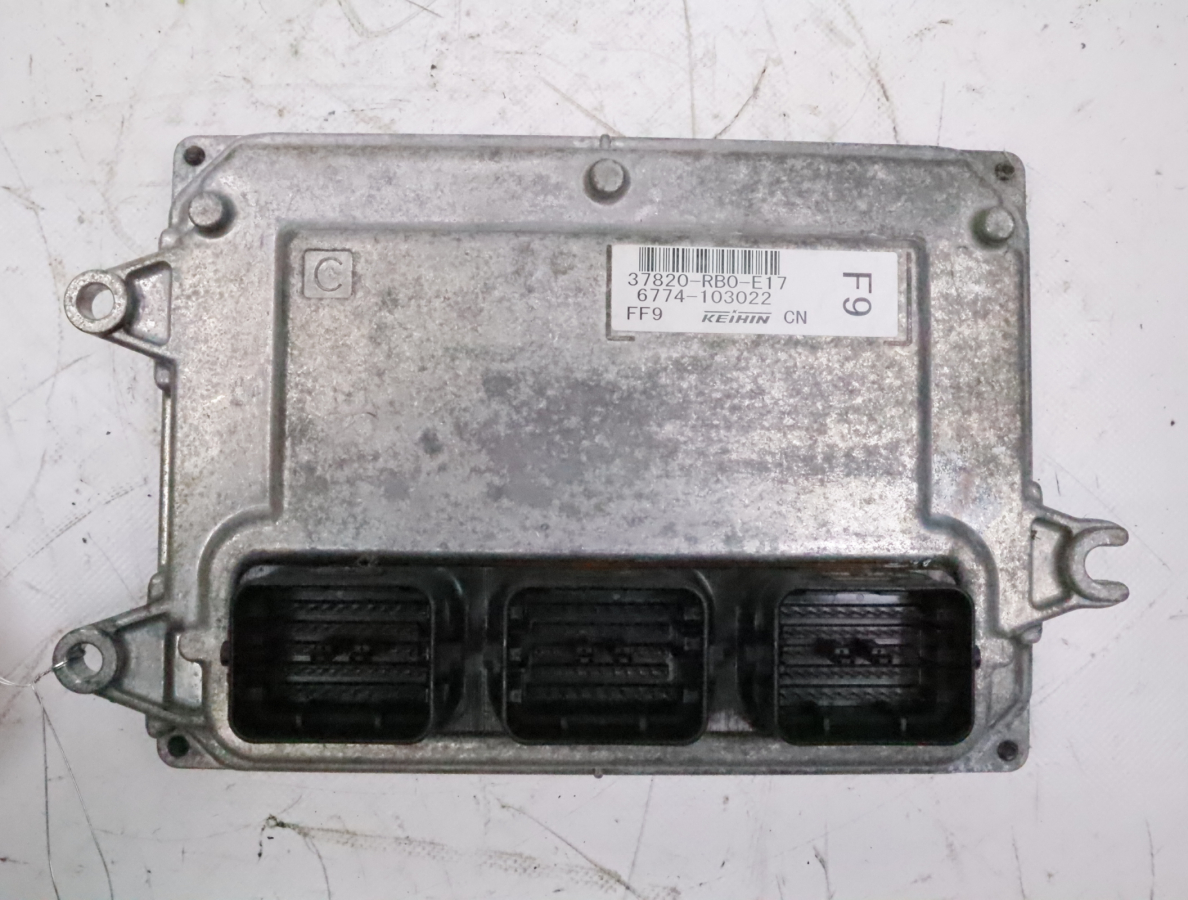 Calculateur moteur occasion HONDA JAZZ II Phase 1 - 1.4 i-VTEC