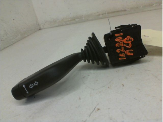 Commande clignotant occasion OPEL CORSA III Phase 1 - 1.7 DTI 16v 75ch