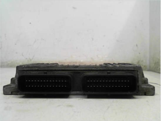 Calculateur moteur occasion RENAULT CLIO II Phase 2 - 1.6 16v