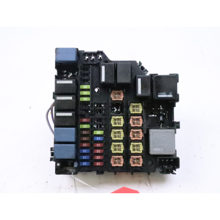 Platine fusible av occasion FORD FIESTA VI Phase 1 - 1.6 TDCI 95ch
