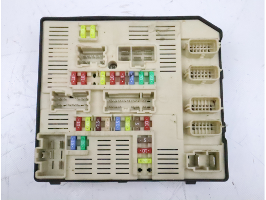 Platine fusible av occasion RENAULT MEGANE III Phase 1 - 1.9 DCI 130ch