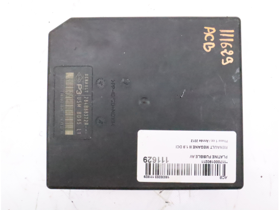 Platine fusible av occasion RENAULT MEGANE III Phase 1 - 1.9 DCI 130ch