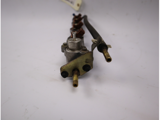 Rampe injection occasion FORD FIESTA IV Phase 1 - 1.25i