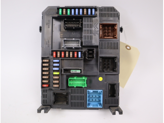 Platine fusible habitacle (BSI) occasion PEUGEOT 208 Phase 1 - 1.2 VTI 82ch