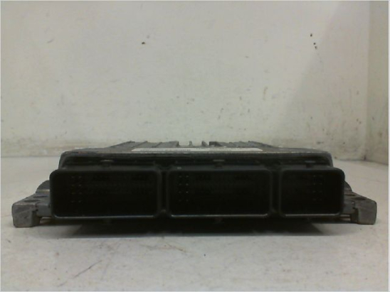 Calculateur moteur occasion RENAULT MEGANE III Phase 1 BREAK - 1.5 DCI 90ch