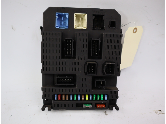 PLATINE FUSIBLE HABITACLE