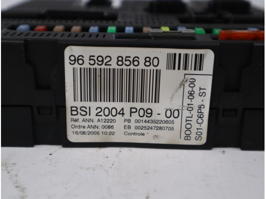 PLATINE FUSIBLE HABITACLE