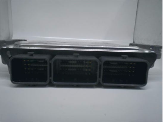 Calculateur moteur occasion RENAULT MEGANE III Phase 1 - 1.9 DCI 130ch