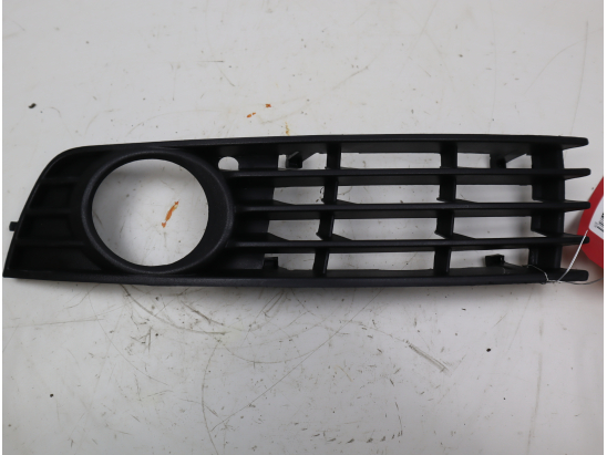 Grille g pare-choc av occasion AUDI A4 II Phase 1 - 1.9 TDi 101ch