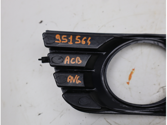 Grille g pare-choc av occasion AUDI A4 II Phase 1 - 1.9 TDi 101ch